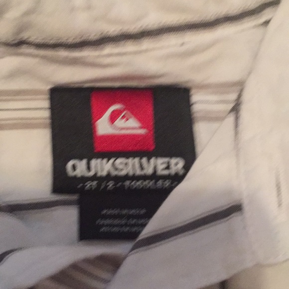 Bundle of boys  shirt and distressed shorts - Picture 3 of 7